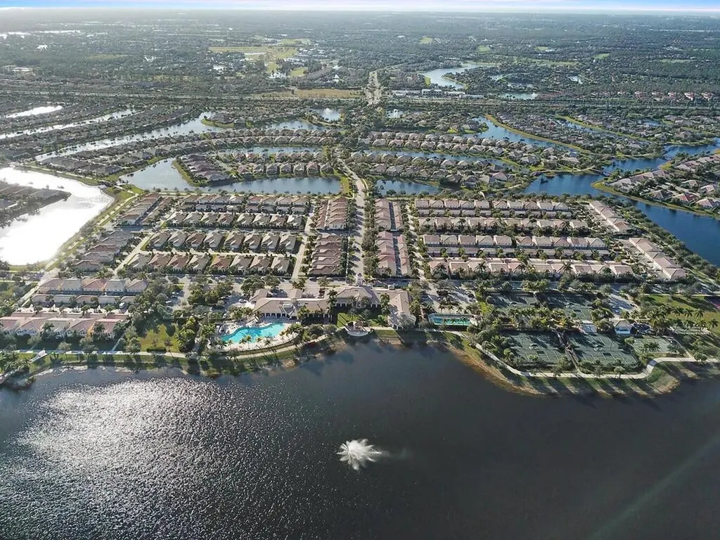 7892 Umberto Court Naples FL 34114