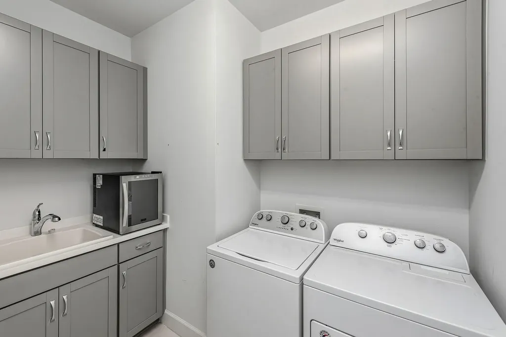 2756 Amaranda Court Naples FL 34114