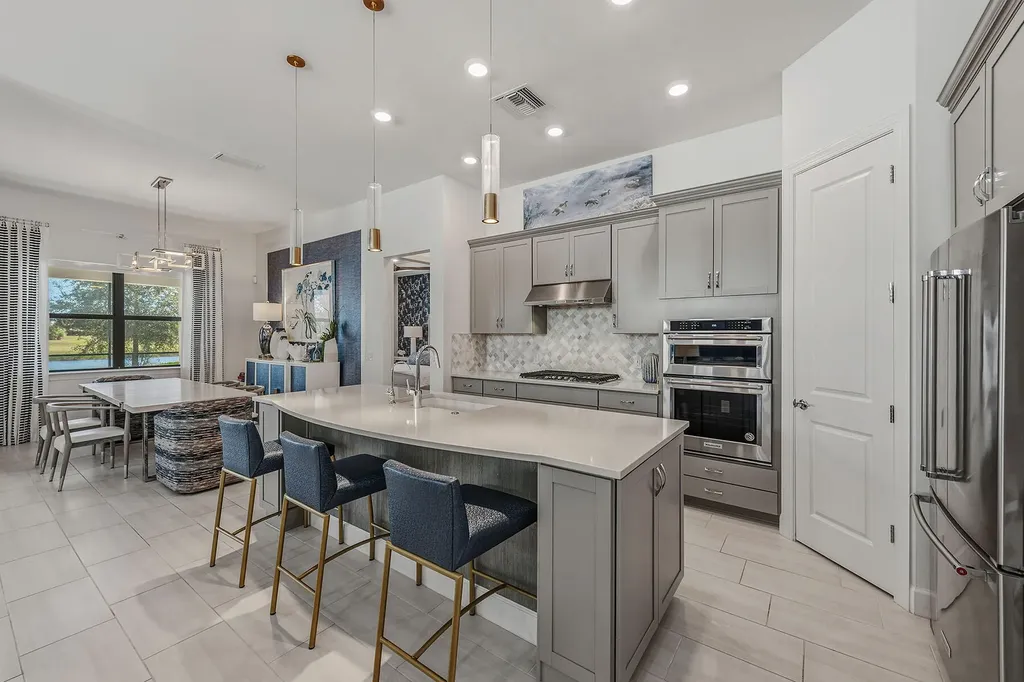 2756 Amaranda Court Naples FL 34114