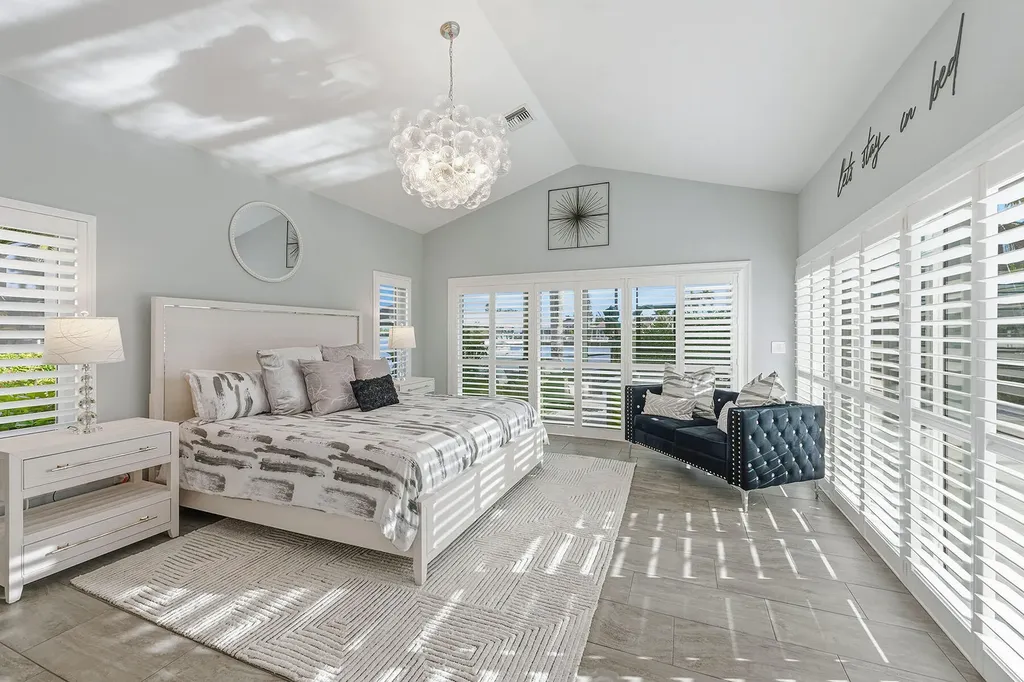 123 Newport Drive Naples FL 34114