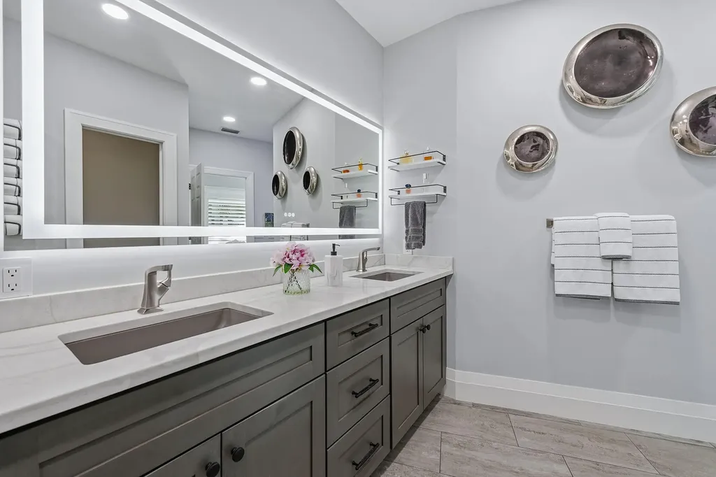 123 Newport Drive Naples FL 34114