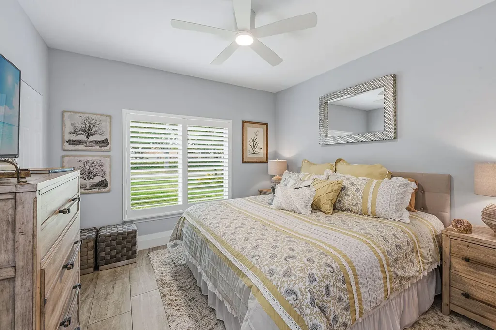 123 Newport Drive Naples FL 34114