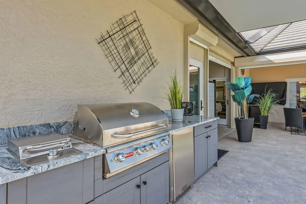 123 Newport Drive Naples FL 34114