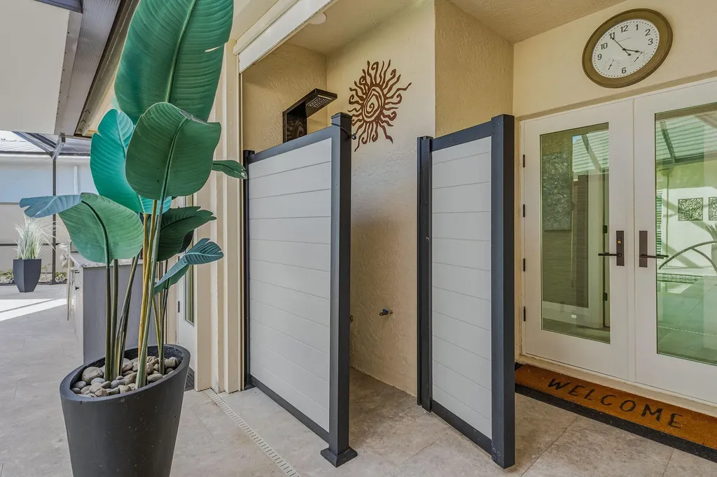 123 Newport Drive Naples FL 34114