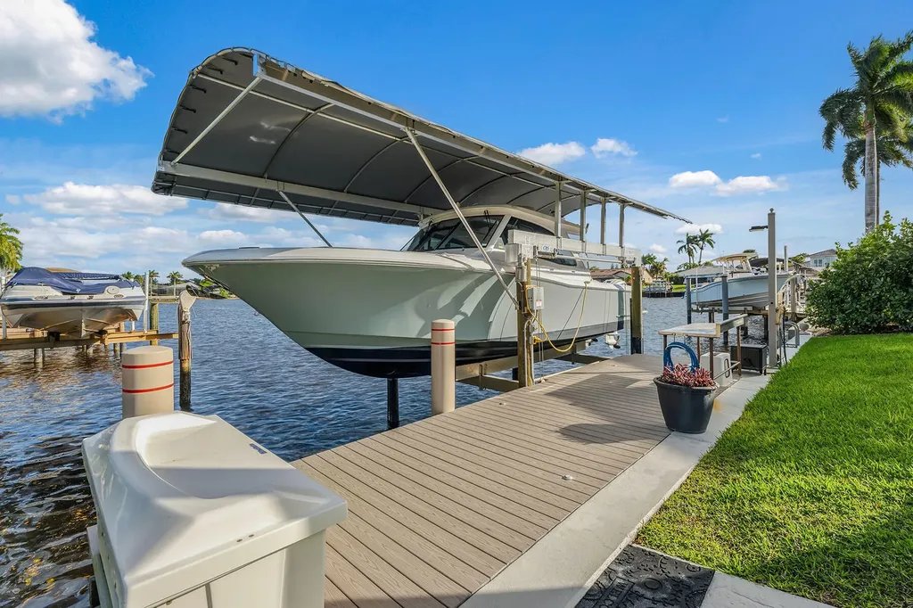 123 Newport Drive Naples FL 34114