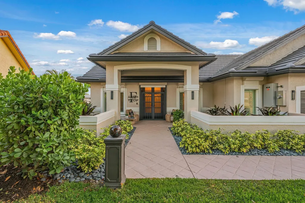 123 Newport Drive Naples FL 34114