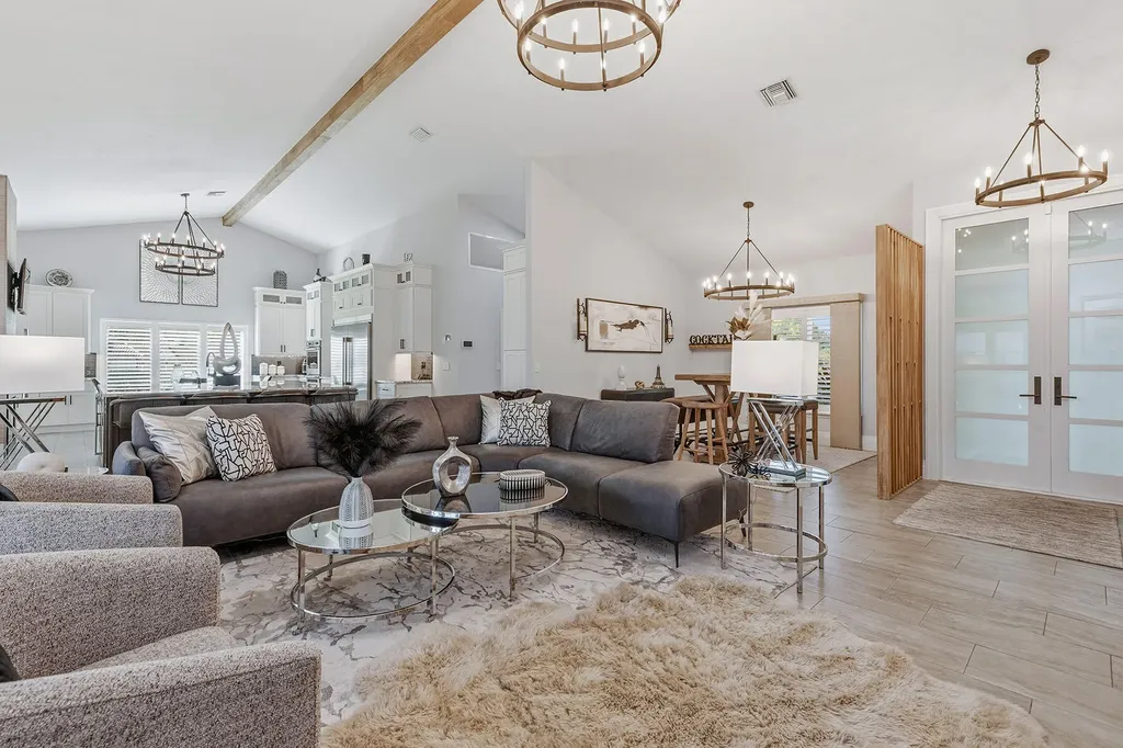 123 Newport Drive Naples FL 34114