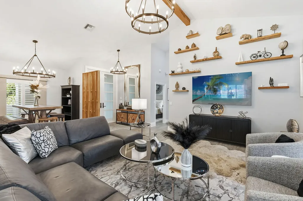 123 Newport Drive Naples FL 34114