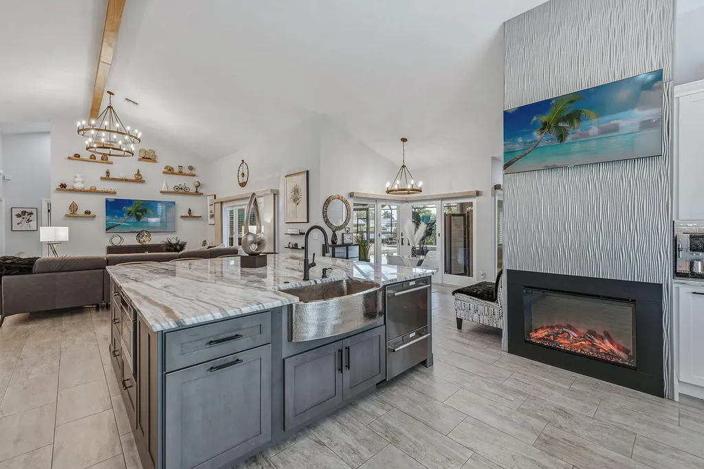 123 Newport Drive Naples FL 34114