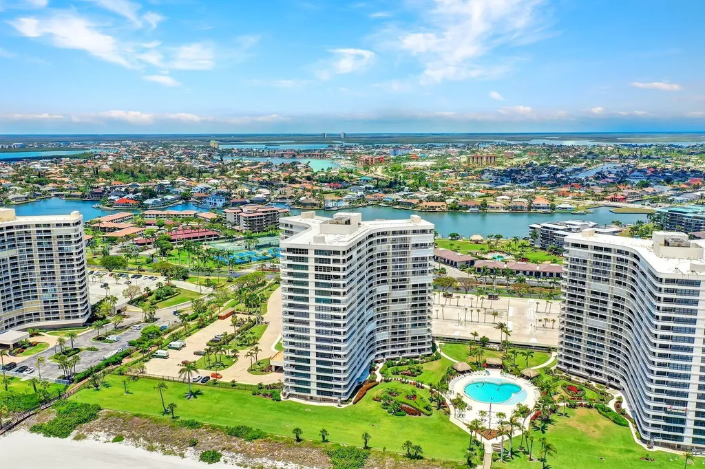 320 Seaview Marco Island FL 34145