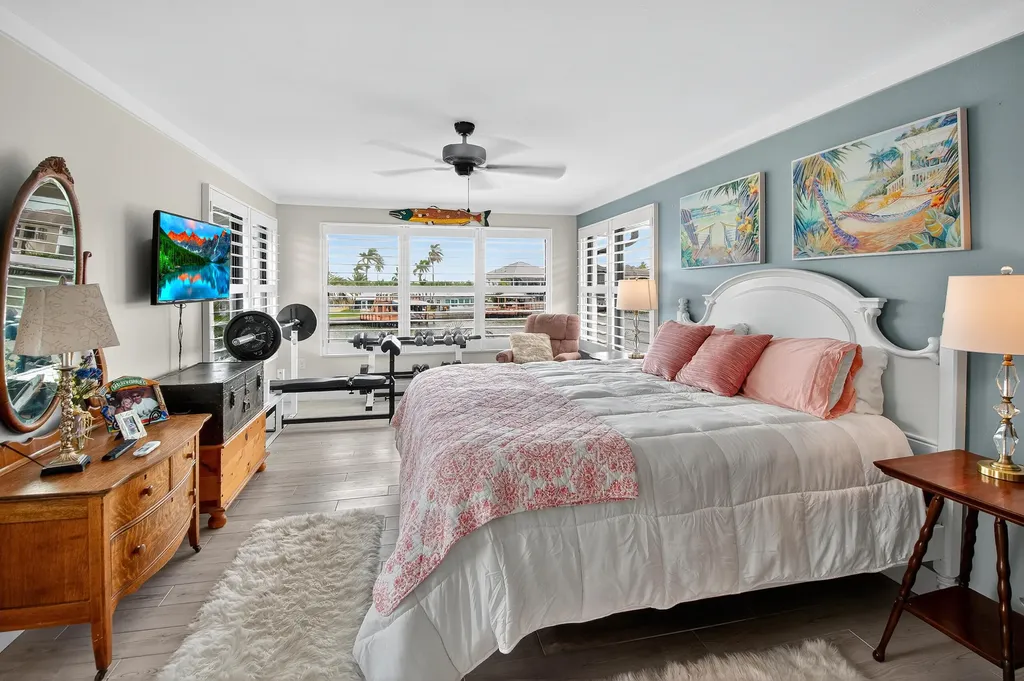 190 Tahiti Circle Naples FL 34113