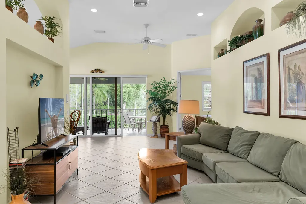 6858 Ascot Drive Naples FL 34113