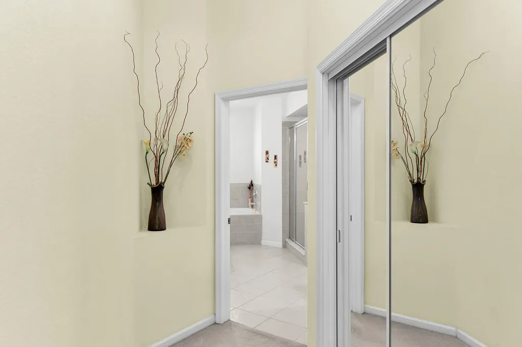 6858 Ascot Drive Naples FL 34113