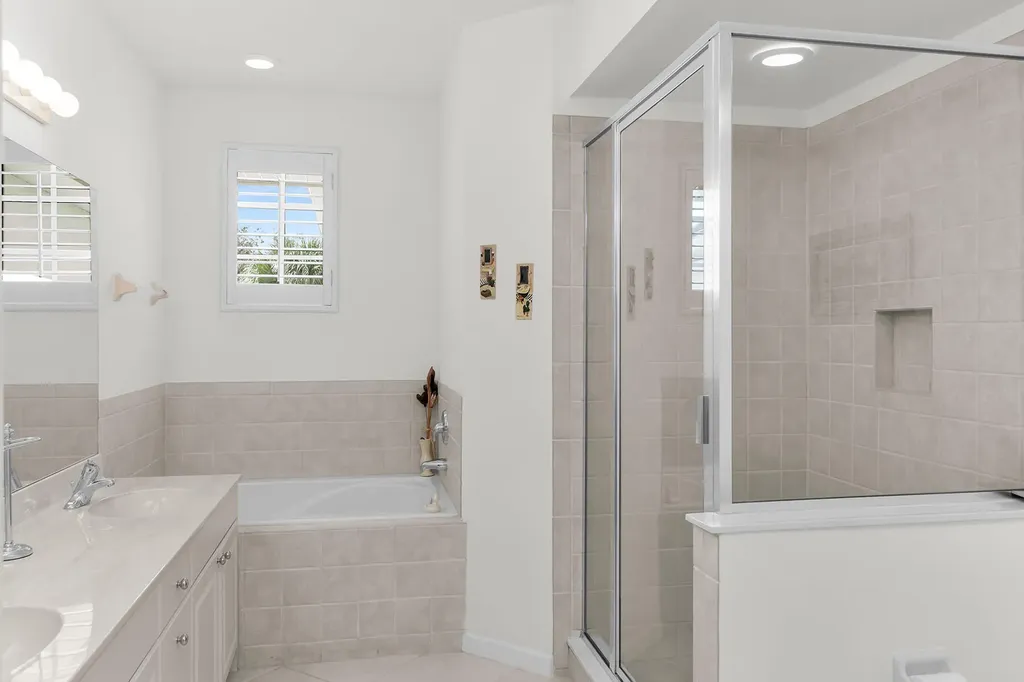 6858 Ascot Drive Naples FL 34113