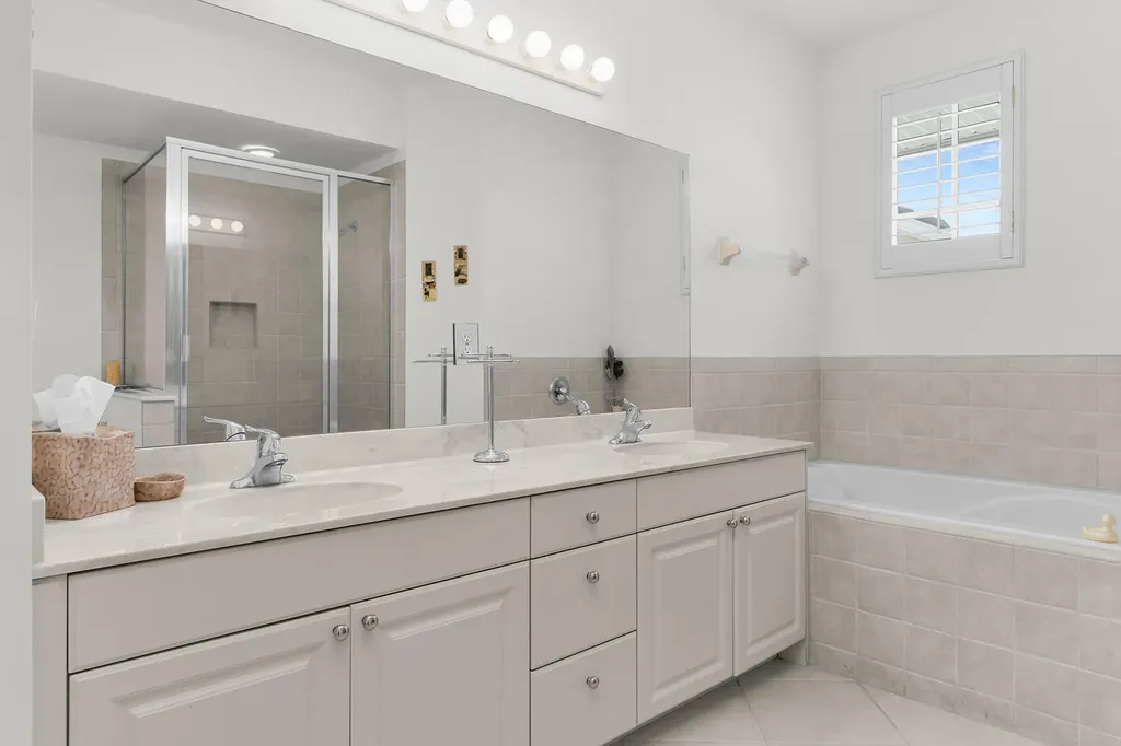 6858 Ascot Drive Naples FL 34113