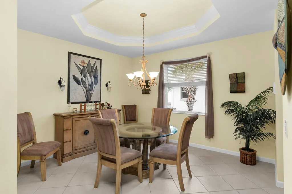 6858 Ascot Drive Naples FL 34113