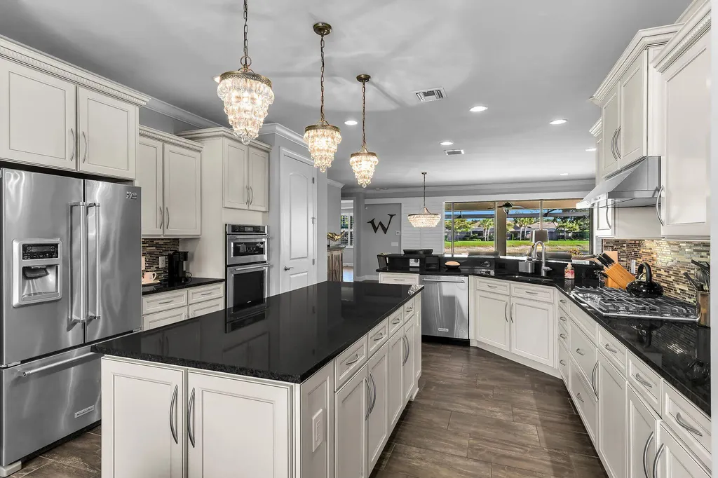 7072 Live Oak Drive Naples FL 34114