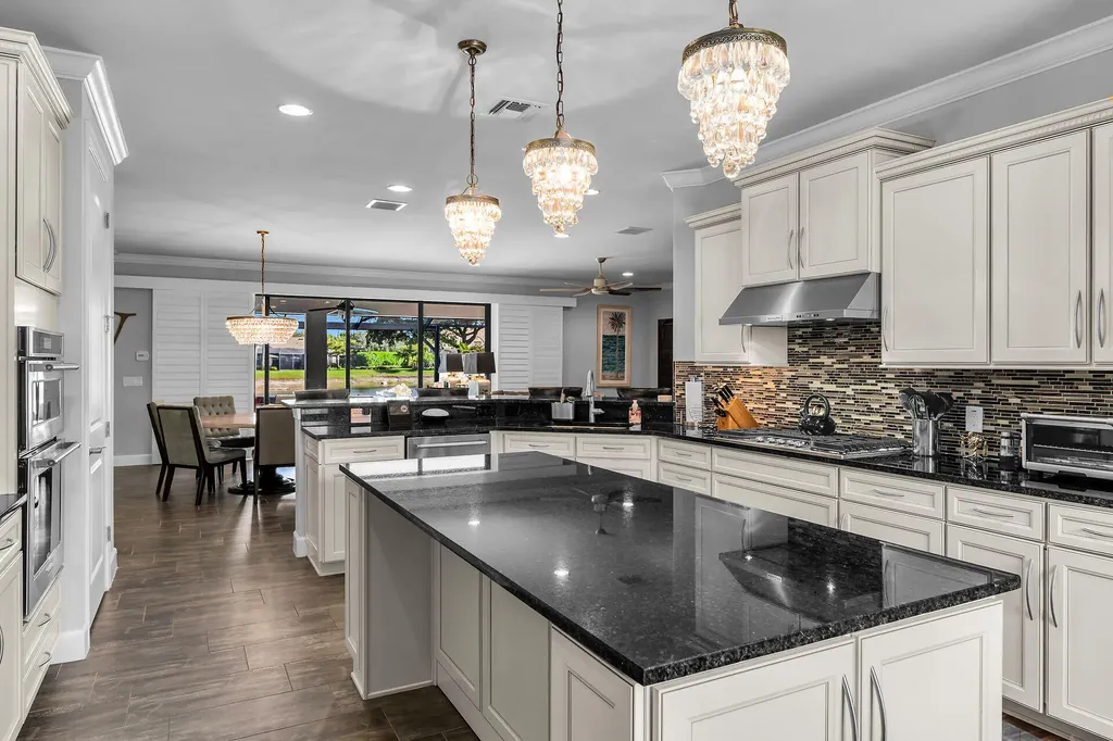 7072 Live Oak Drive Naples FL 34114