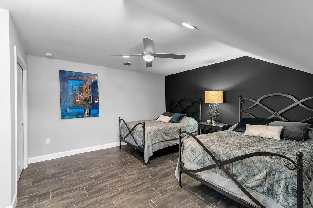 7072 Live Oak Drive Naples FL 34114