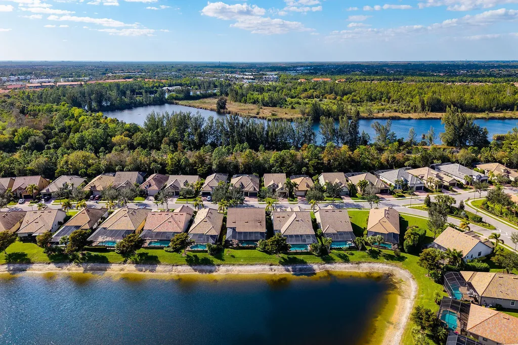 7072 Live Oak Drive Naples FL 34114