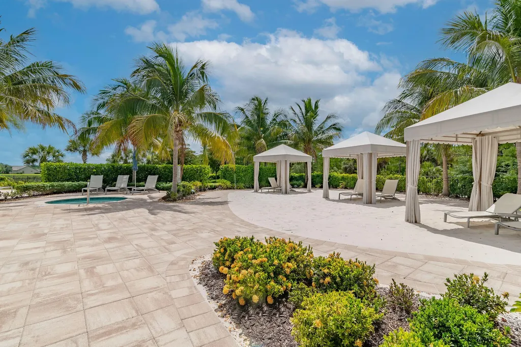 7072 Live Oak Drive Naples FL 34114