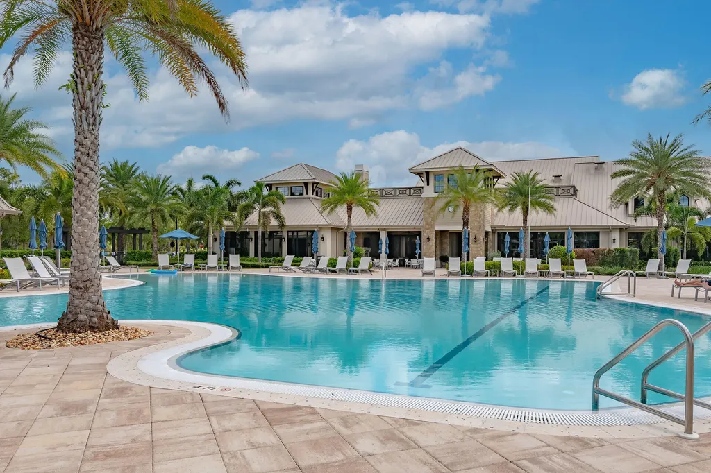 7072 Live Oak Drive Naples FL 34114