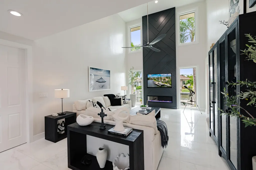 1045 Cottonwood Marco Island FL 34145