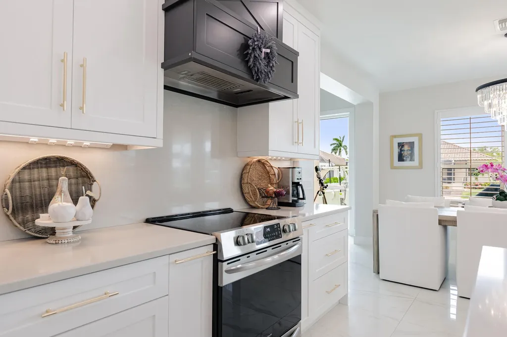 1045 Cottonwood Marco Island FL 34145