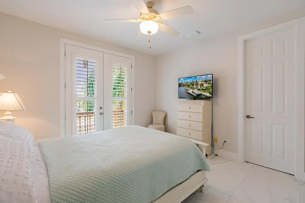 1045 Cottonwood Marco Island FL 34145