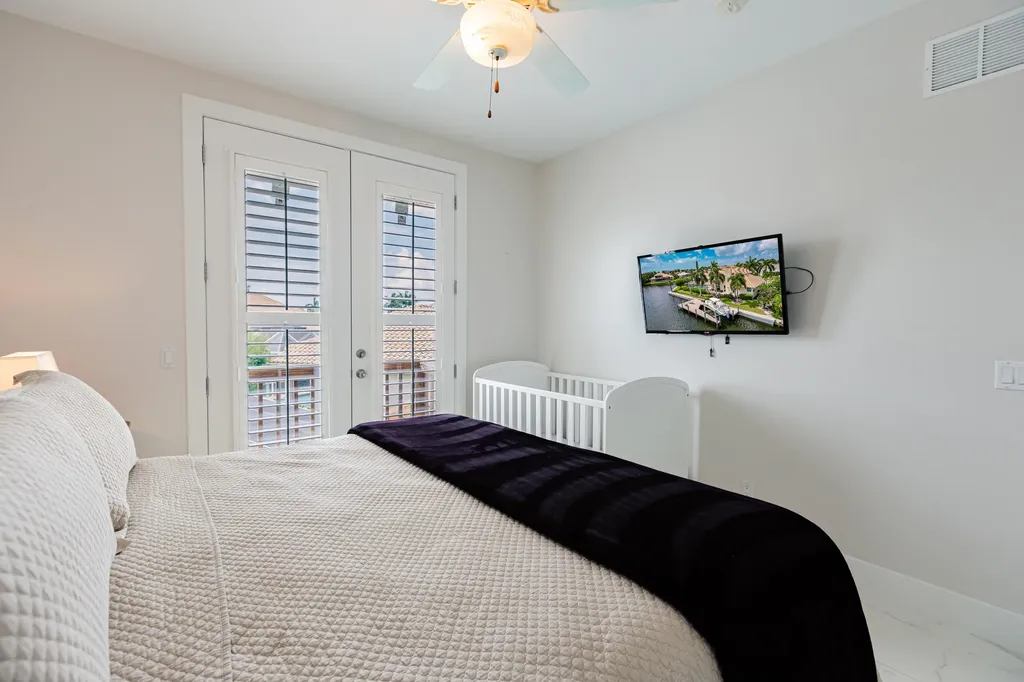 1045 Cottonwood Marco Island FL 34145