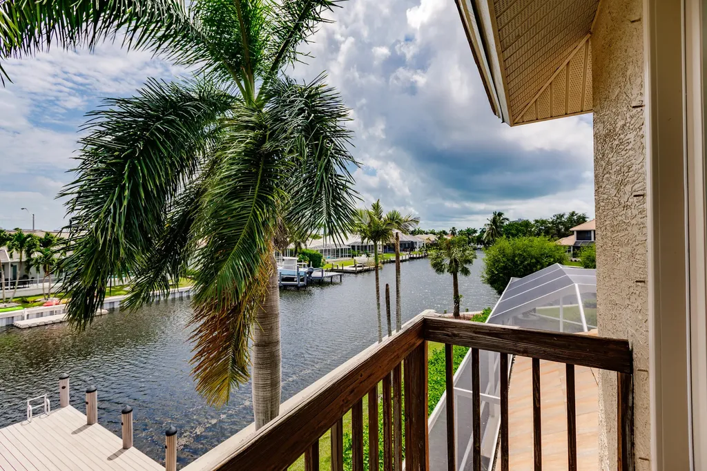 1045 Cottonwood Marco Island FL 34145