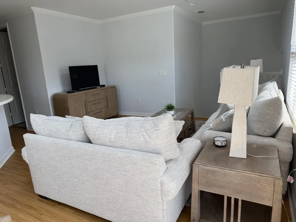 1379 E Artesia E Naples FL 34113