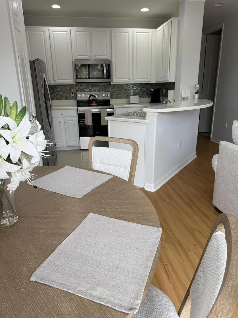 1379 E Artesia E Naples FL 34113