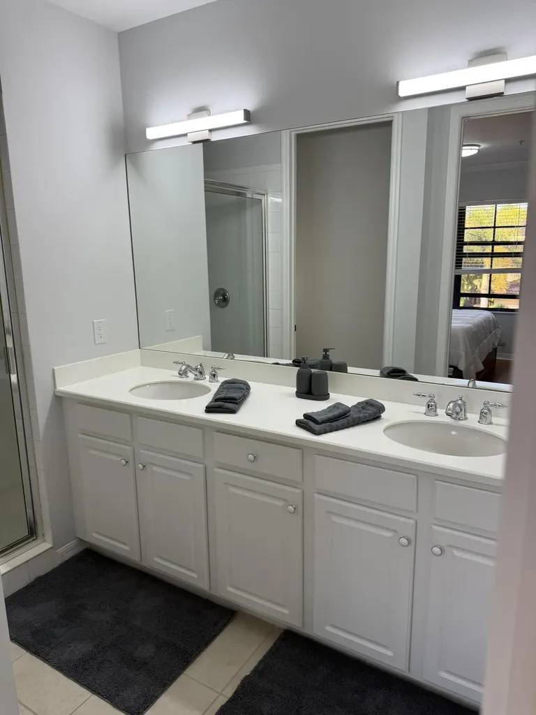 1379 E Artesia E Naples FL 34113