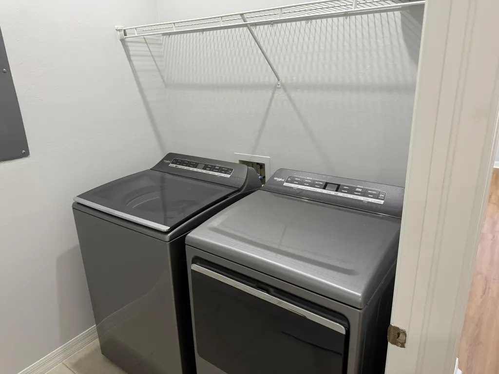 1379 E Artesia E Naples FL 34113