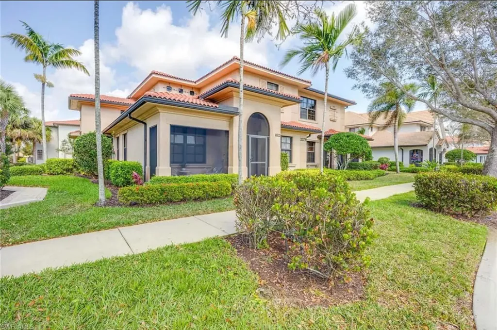 1379 E Artesia E Naples FL 34113