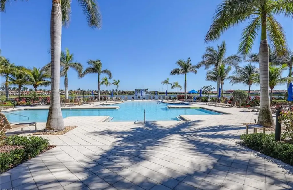 1379 E Artesia E Naples FL 34113