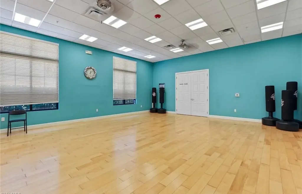 1379 E Artesia E Naples FL 34113