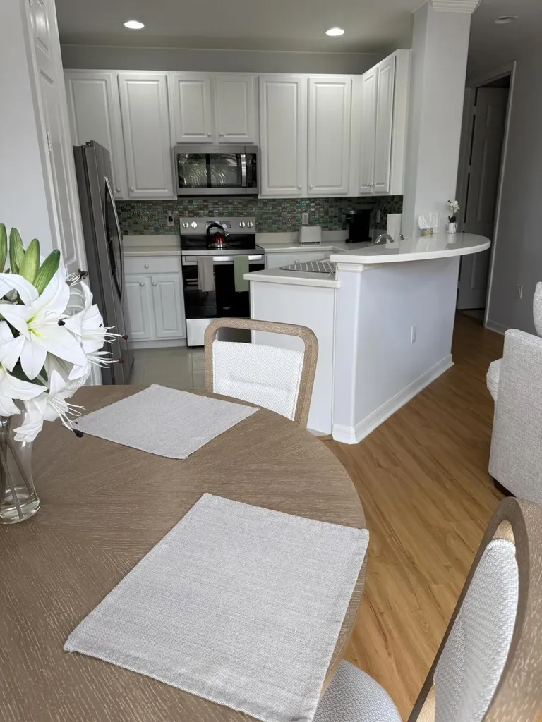 1379 E Artesia E Naples FL 34113