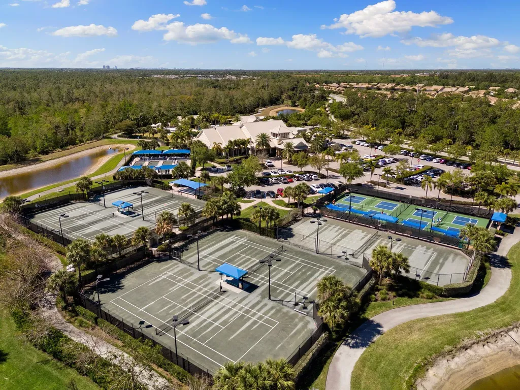 7679 Winding Cypress Drive Naples FL 34114