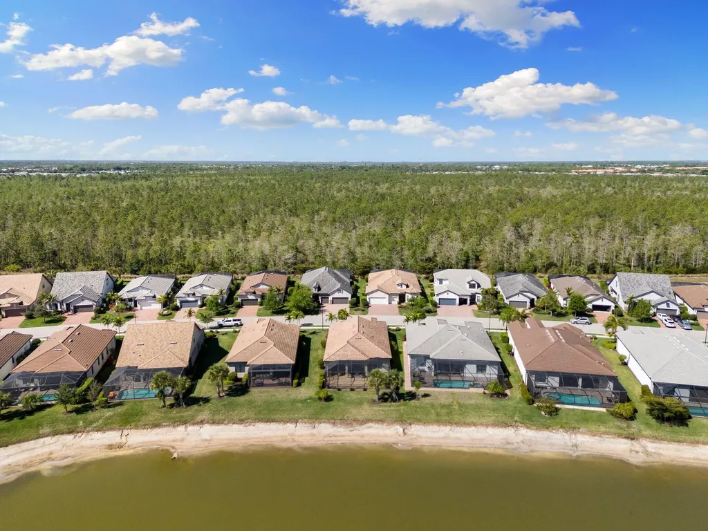 7679 Winding Cypress Drive Naples FL 34114