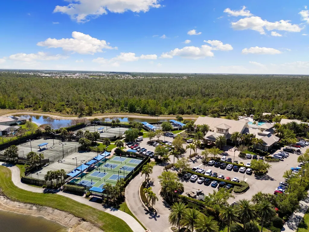 7679 Winding Cypress Drive Naples FL 34114