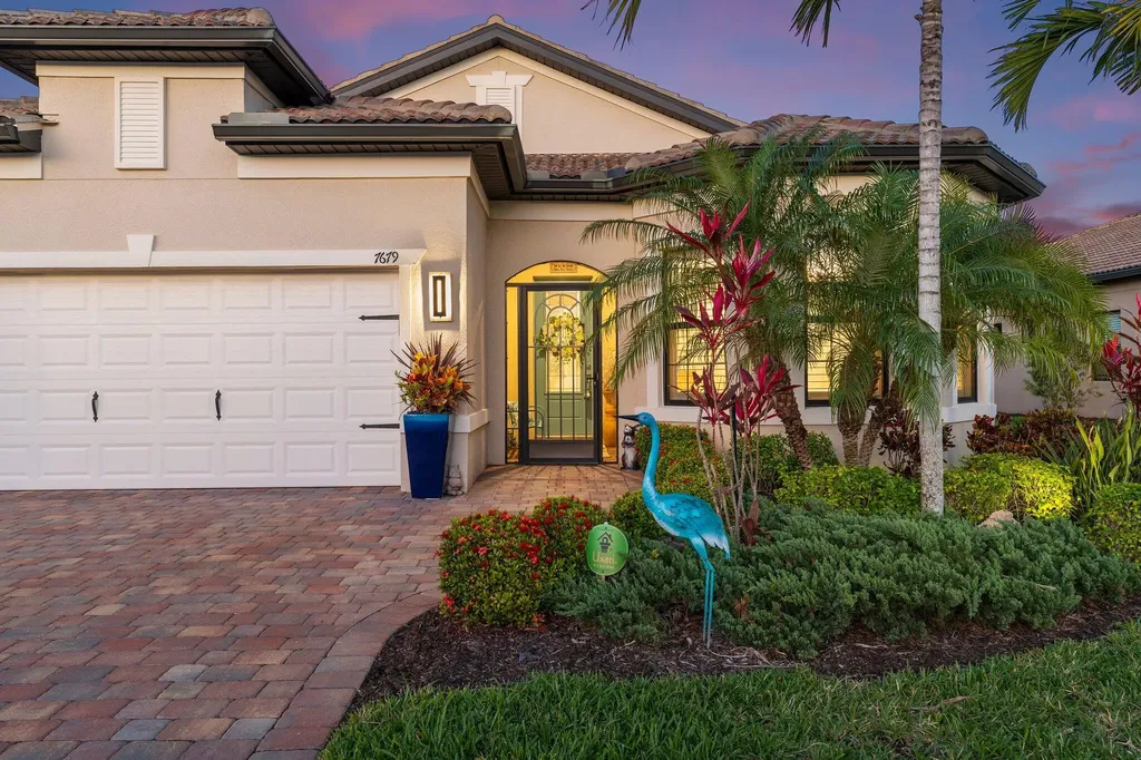 7679 Winding Cypress Drive Naples FL 34114