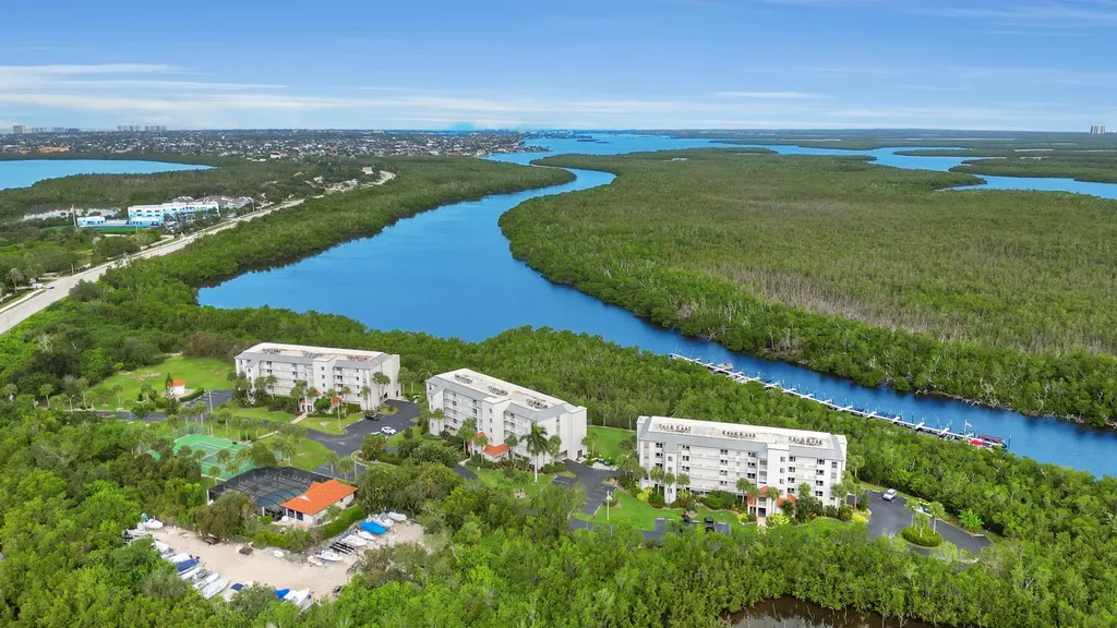 200 Stevens Landing Marco Island FL 34145