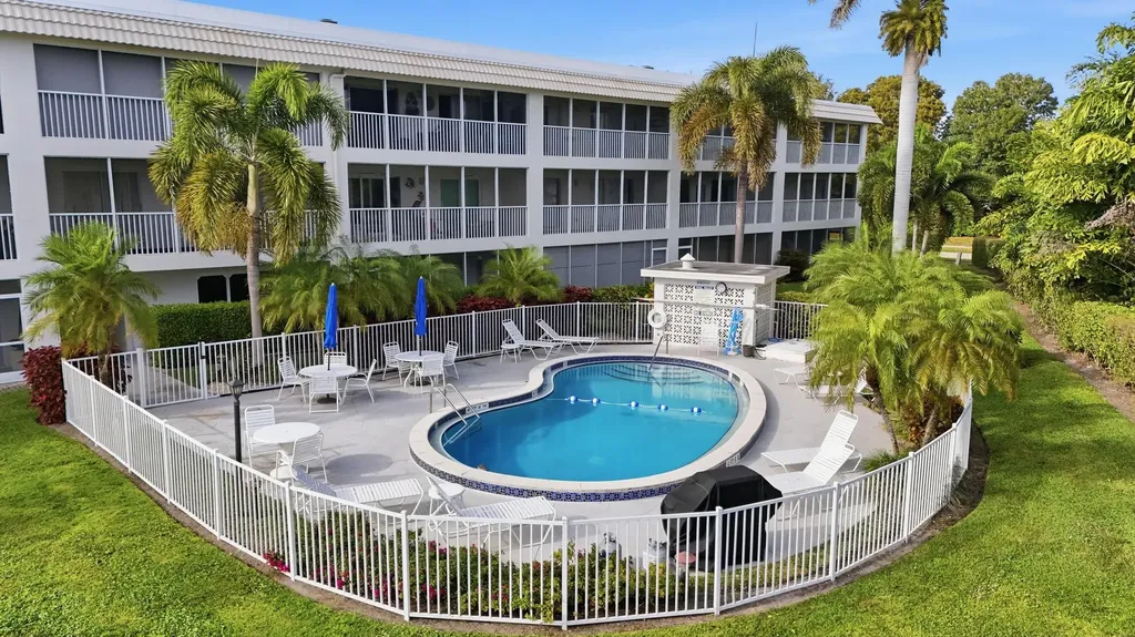 3150 Binnacle Drive Naples FL 34103