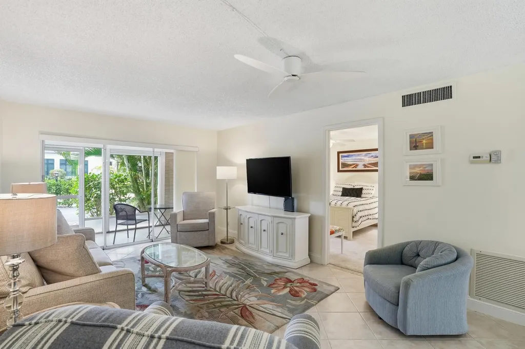 3150 Binnacle Drive Naples FL 34103