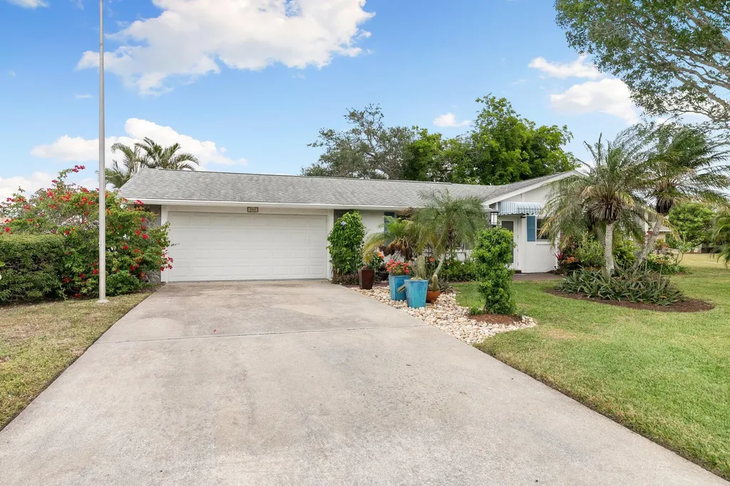 212 Potomac Place Naples FL 34112