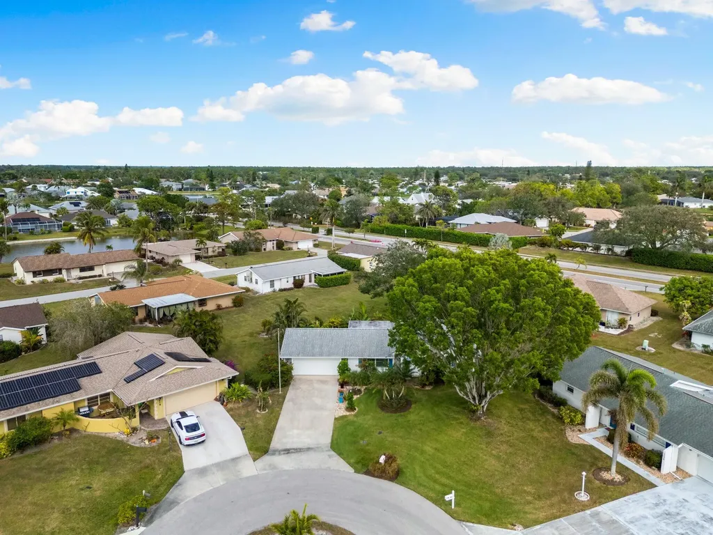 212 Potomac Place Naples FL 34112