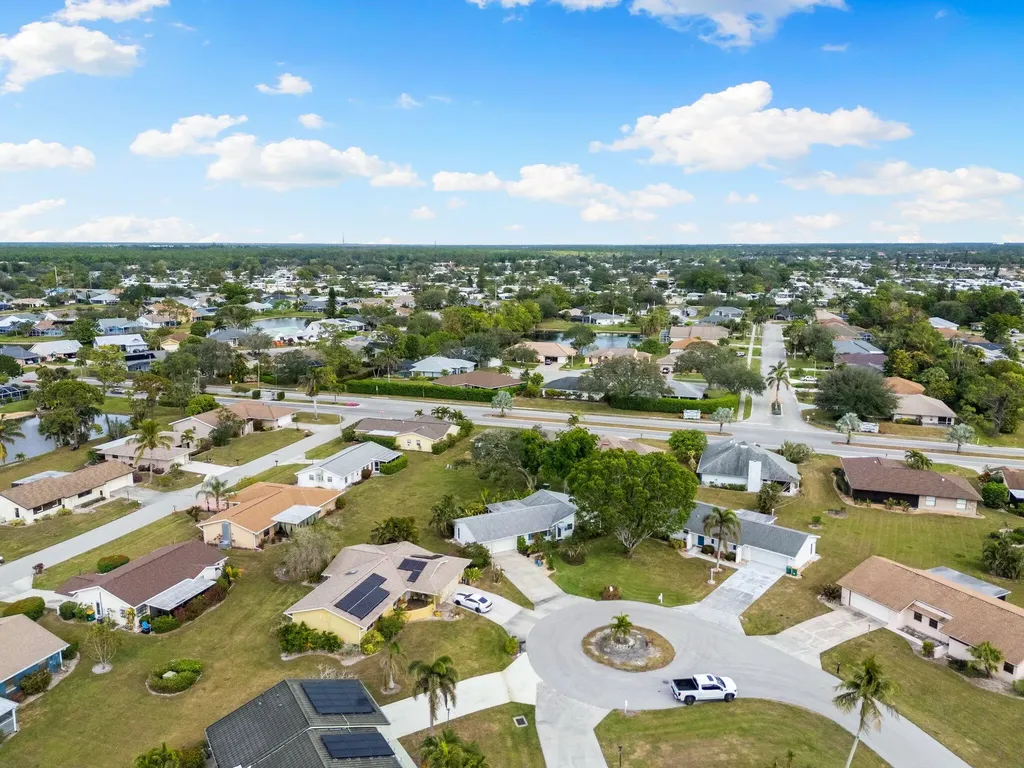 212 Potomac Place Naples FL 34112