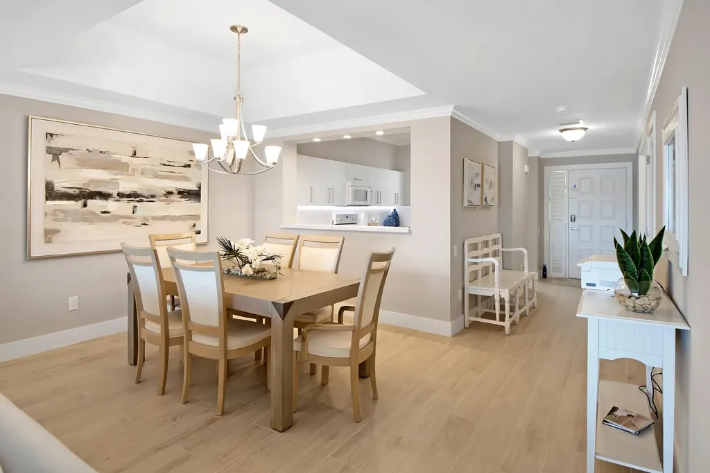 105 La Peninsula Boulevard Naples FL 34113